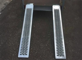 Rampes acier galvanisé remorque 192 cm – 430 kg – Jeu de 2