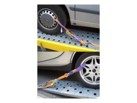 Sangle pour transport de voiture avec boucle